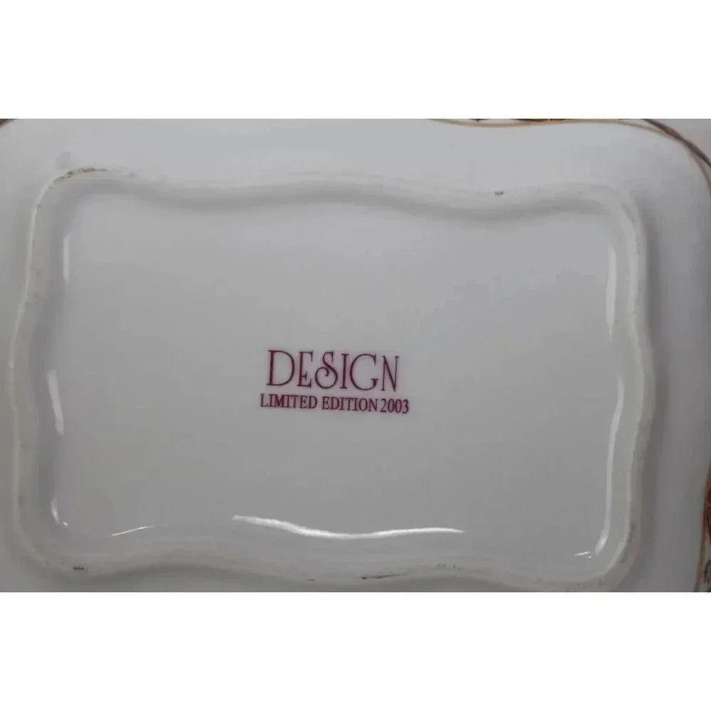 porcelain trinket box with lid 6in long 5in wide